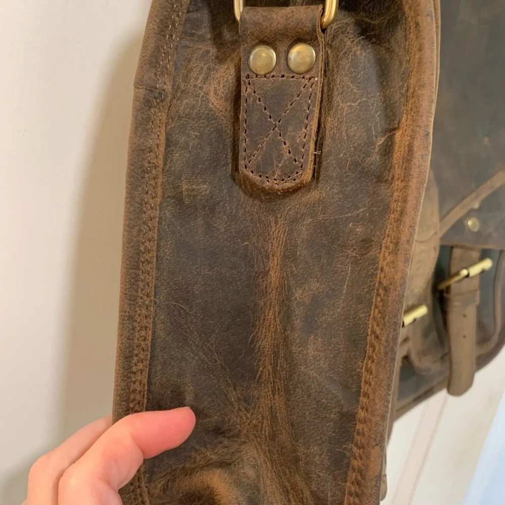 KomalC | Buffalo leather vintage saddle satchel bag
